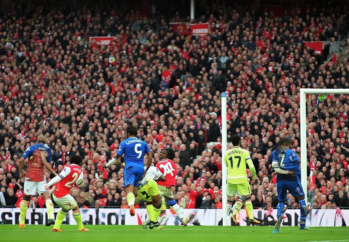 英超焦点战：阿森纳2-0完胜切尔西，战术解析与球员表现回顾